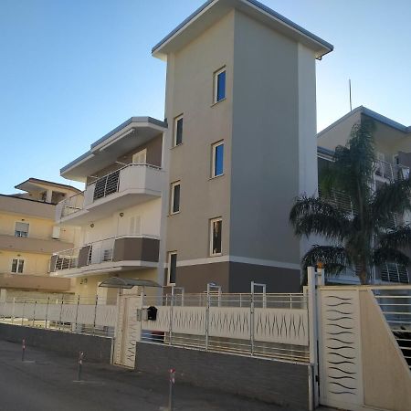 B&B White One San Prisco 外观 照片
