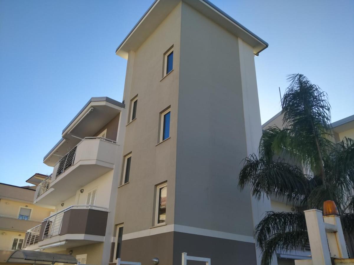 B&B White One San Prisco 外观 照片